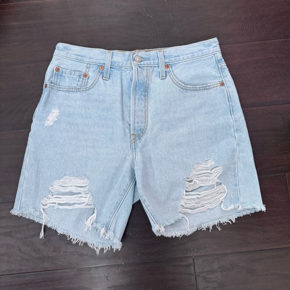 Levi’s 501 Light Blue Distressed Denim Shorts cut off boho western festival 29 - Picture 3 of 9